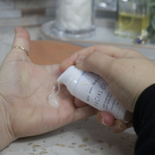 Facial Gel with Hyaluronic Acid